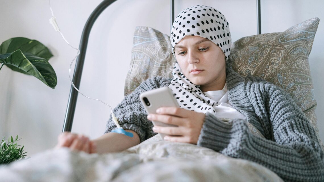 Jongvolwassenen krijgen vaker kanker, vooral jonge vrouwen Jongvolwassenen krijgen vaker kanker, vooral jonge vrouwen